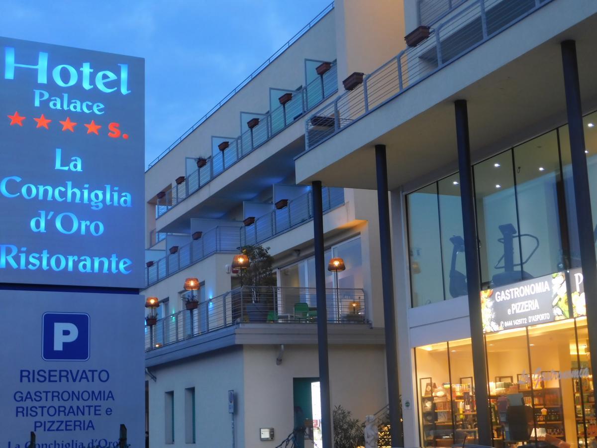 Palace & La Conchiglia D' Oro 4*
