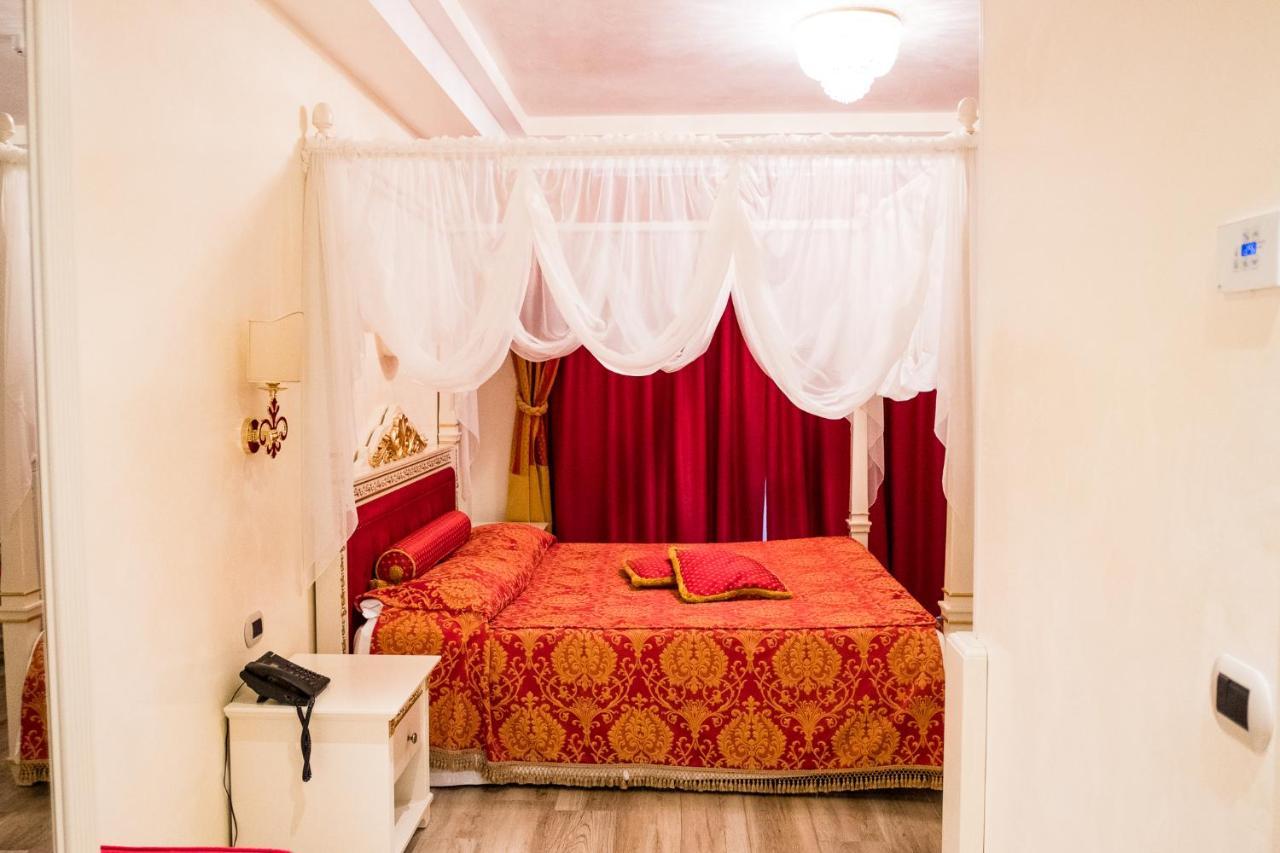Palace La Conchiglia D' Oro Hotel 4*