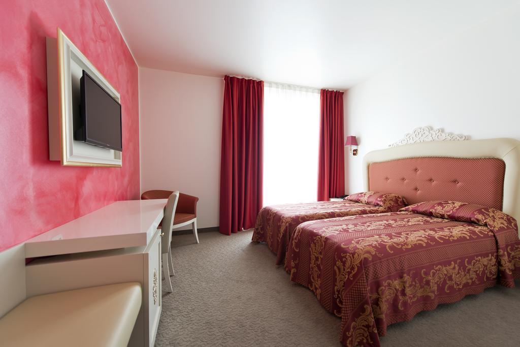 Palace La Conchiglia D' Oro 4*