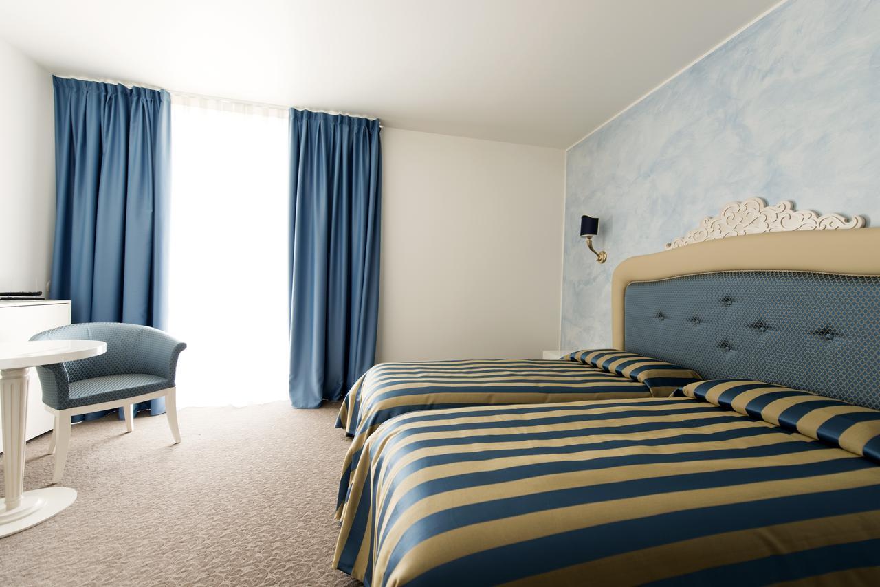 Hotel Palace La Conchiglia D' Oro